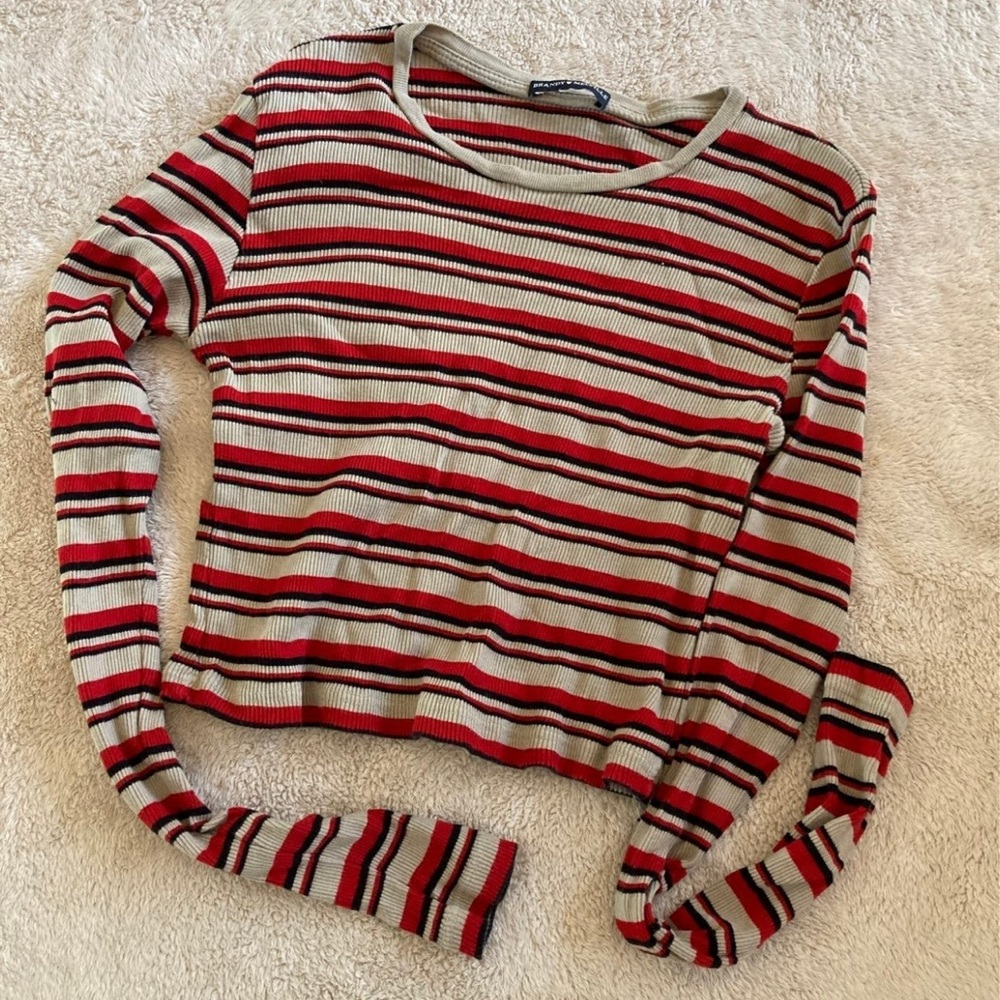 Brandy Melville Santana Crop Top